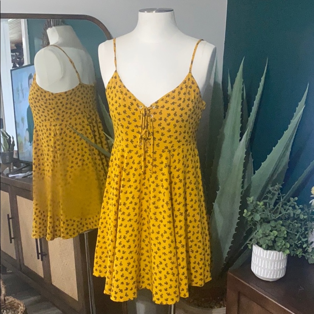 Ditsy floral mini dress